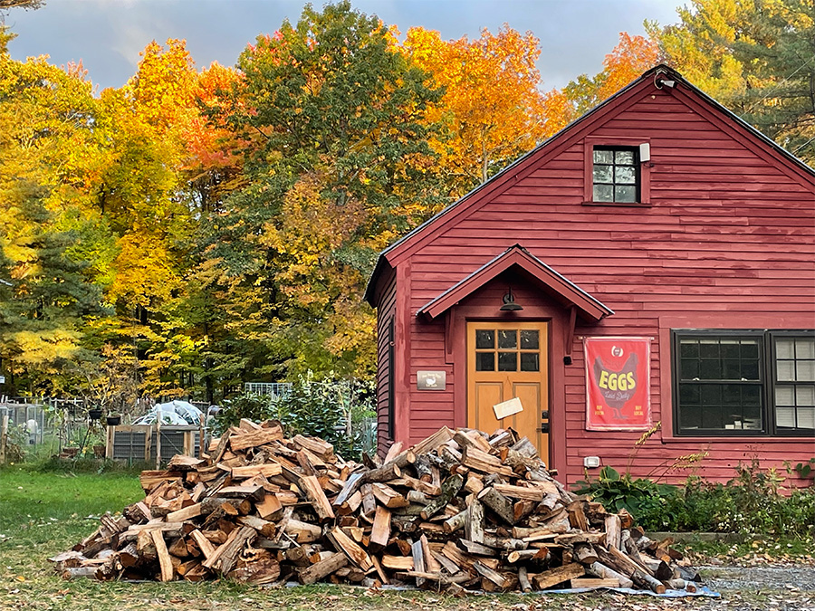 red_barn_fall.jpg